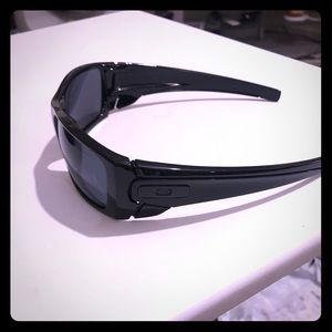 Oakley non- polarized sunglasses